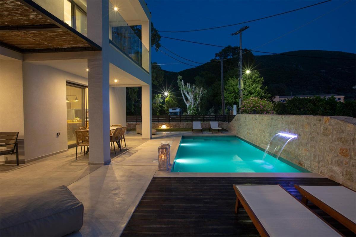 Seascape Villas Vassiliki - Beachfront Villas Exterior foto